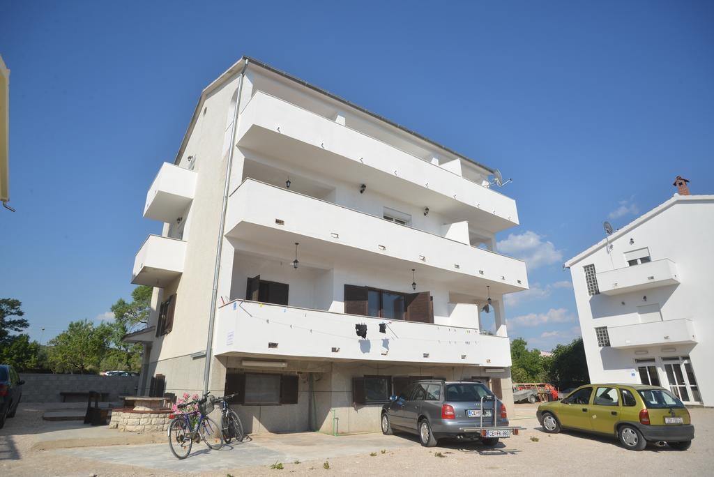 Apartments Citrus Turanj Esterno foto